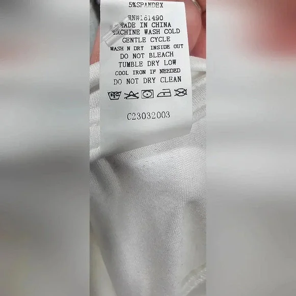 Pink Daisy Women's Athletic Open Back Sleeveless White Tank Top Size Small NWT - Picture 6 of 9